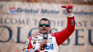 Twitter User Puts Tony Stewart In His Rear-View Mirror<em></em>